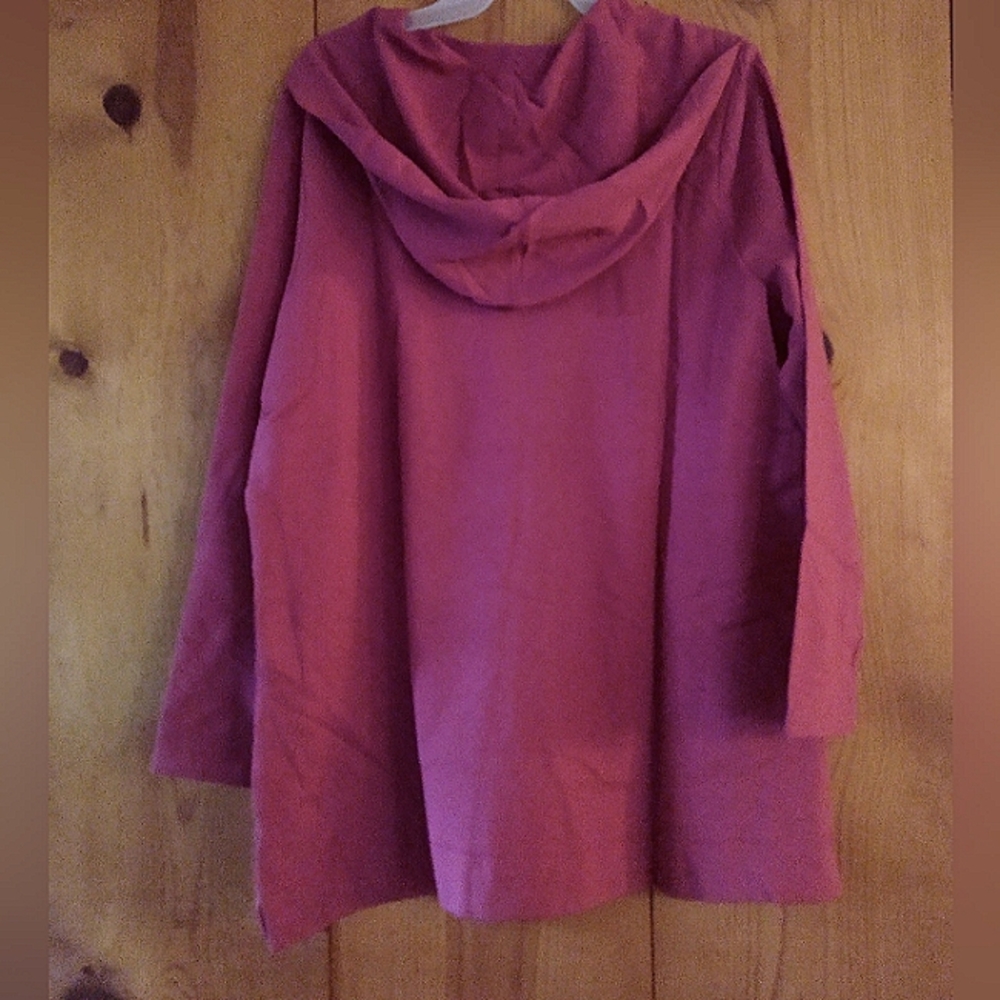 NWOT D&Co French Terry Tunic w/Hood